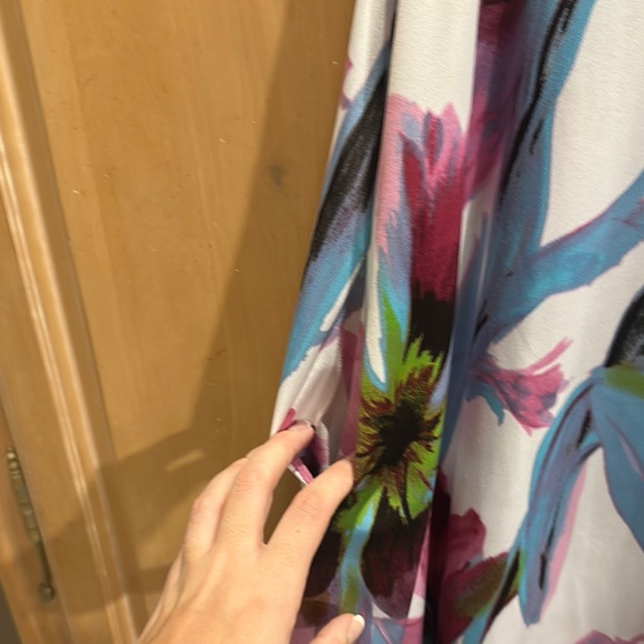 Floral Sleeveless Dress - Picture 3 of 4